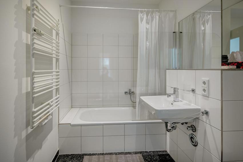 Cozy Modern Apartment With Garden In The Center Next To Oktoberfest München Exterior foto